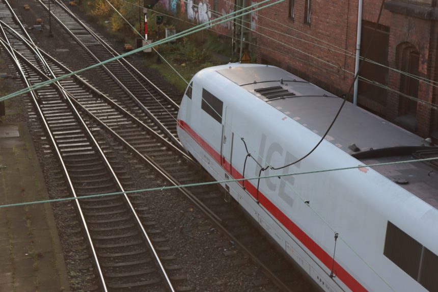 Verkehrsministerium streicht starre 31 Minuten-Vorgabe für Bahnlinie Bielefeld-Hannover